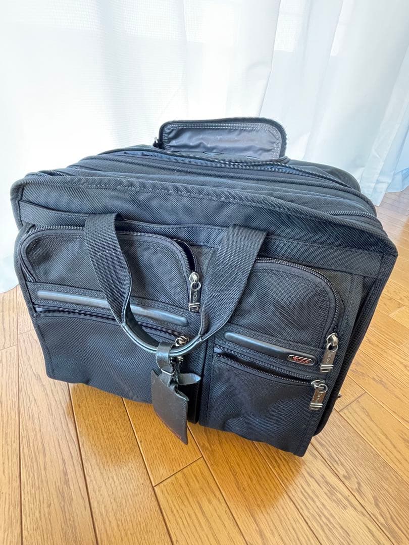 TUMI キャリーケース 2輪 機内持ち込み可能