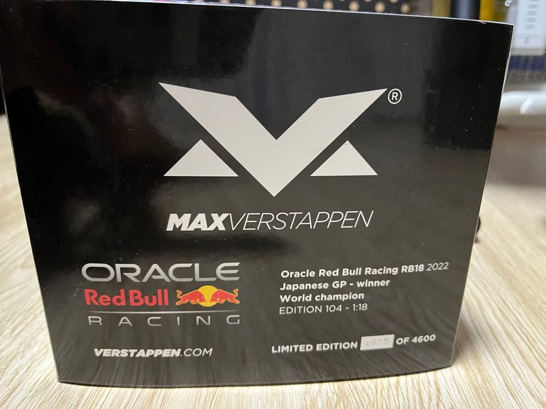 1/18 フェルスタッペン　別注　日本GP チャンピオン　角田移籍記念値下げ中