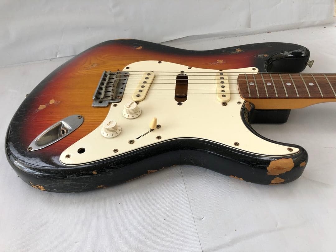 ギター Fender STRATOCASTER Japan(I90)