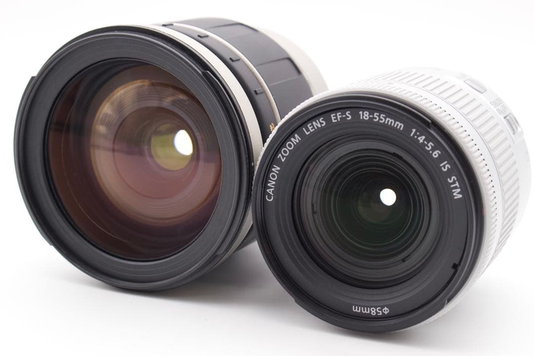 ゲリラセール！ほぼ新品❣️Canon EOS Kiss X9 ダブルレンズシルバー