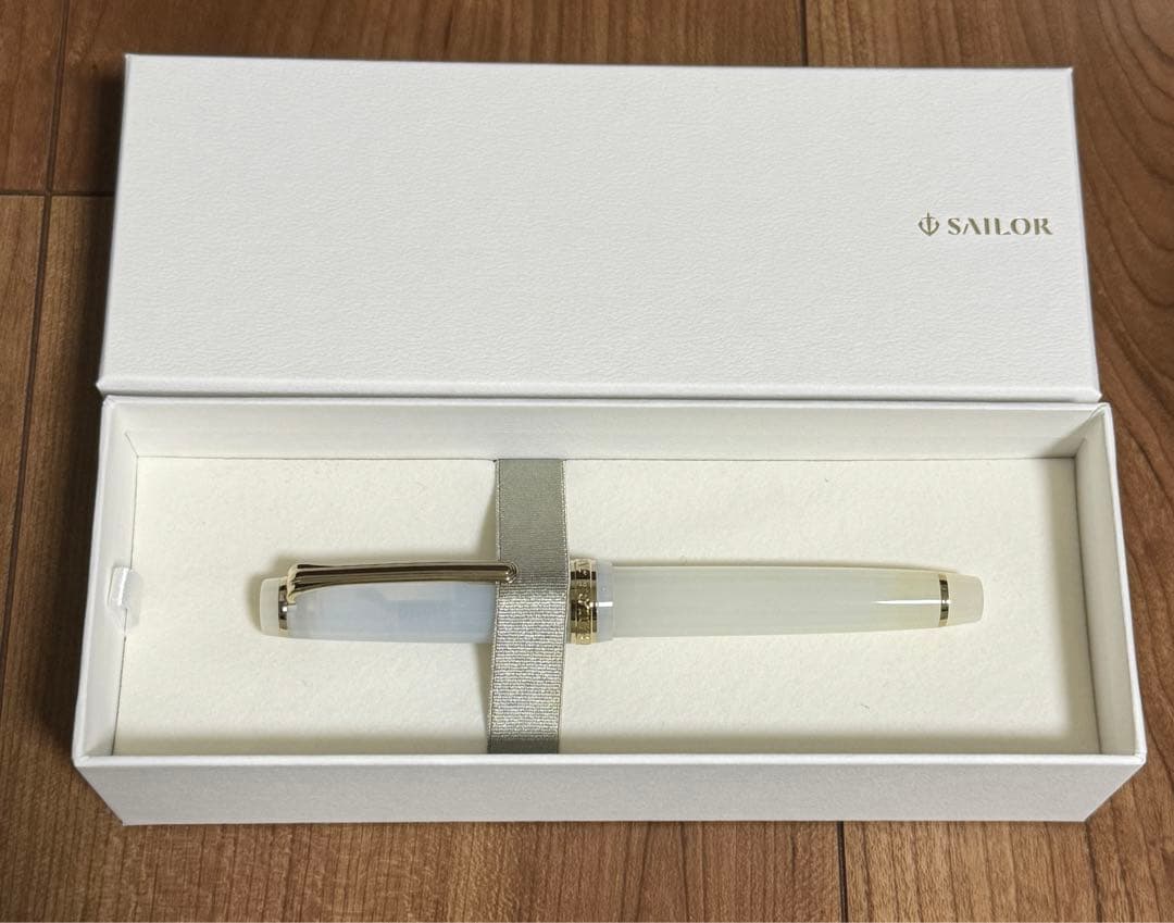 字幅F Nonble 空の万年筆 うらら