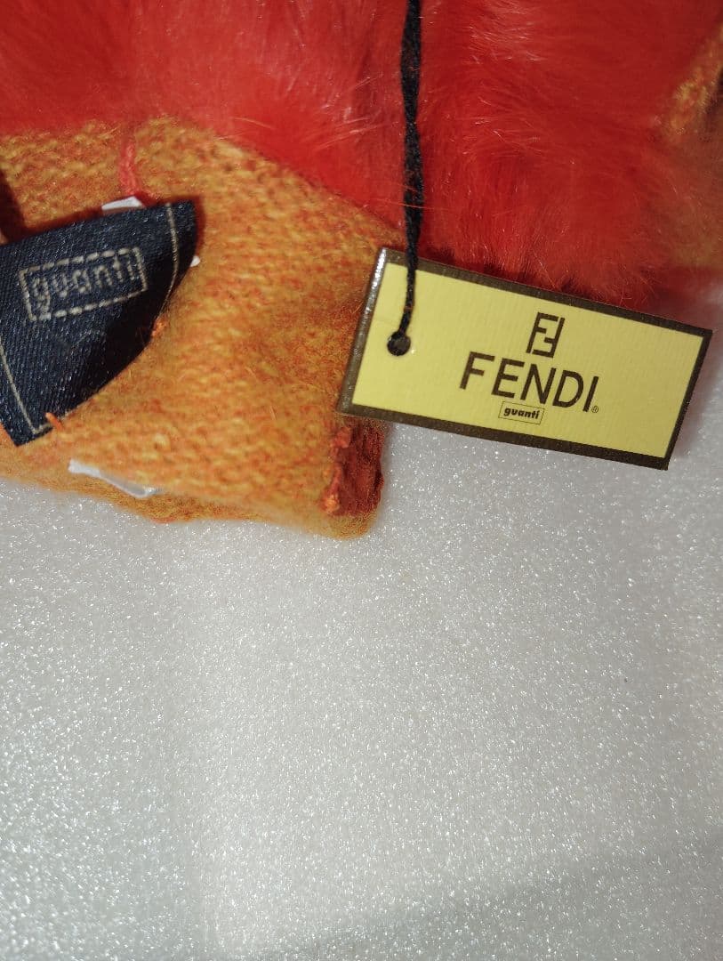 新品未使用タグ付 FENDI フェンディ ファー付手袋 オレンジ