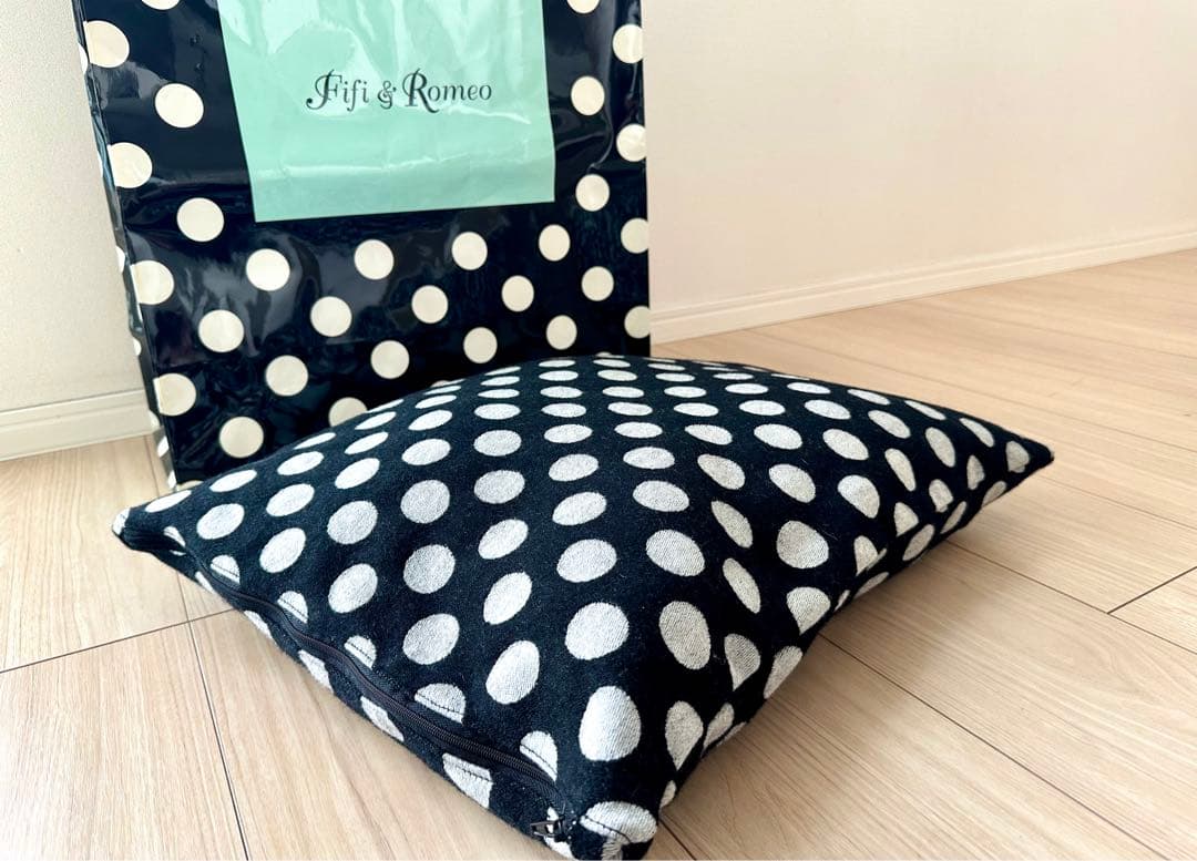 未使用品FIFI&ROMEOフィフィロメオ☆ドット柄ベッド水玉クッションペット