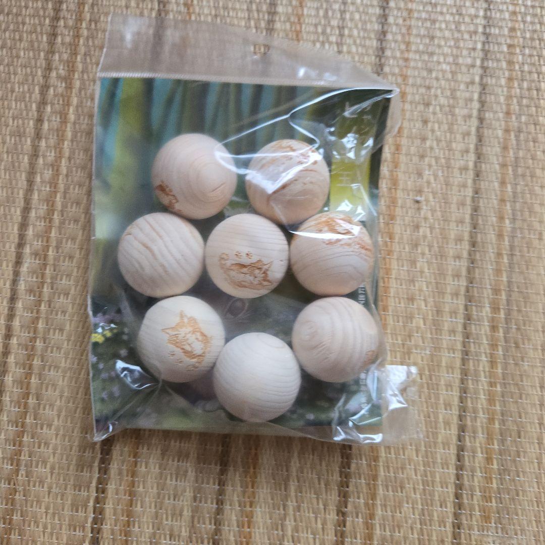 ダヤンのイラスト入り木製湯桶とボールとバスローブセット