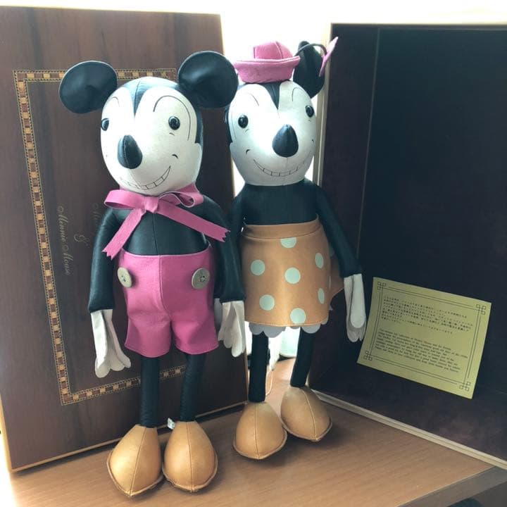 ヤングエポック社のミッキーとミニー