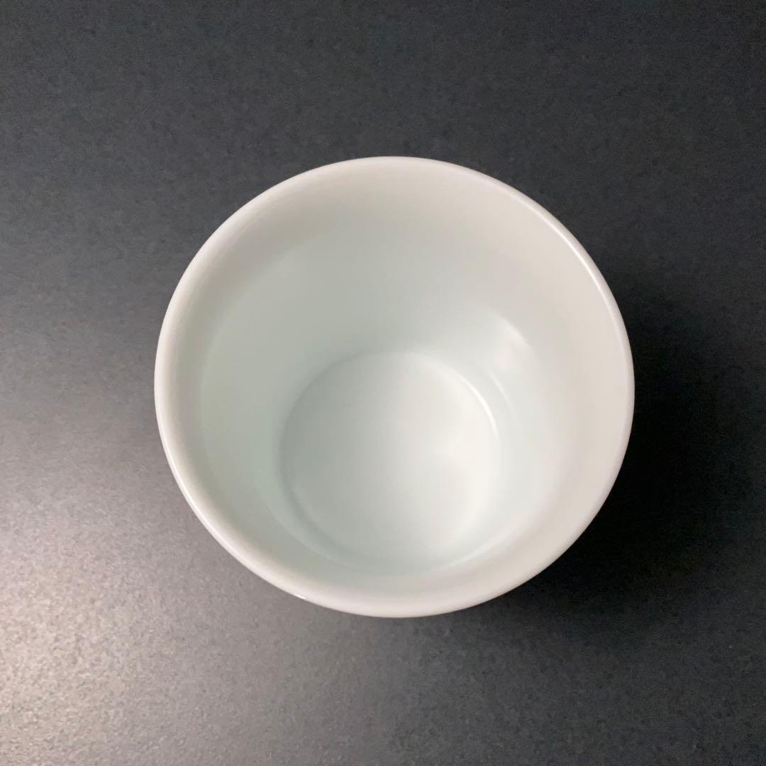 【美品】十四代柿右衛門窯　ぐい呑み　梅に鶯　花鳥　共箱　盃　R1305ダU3