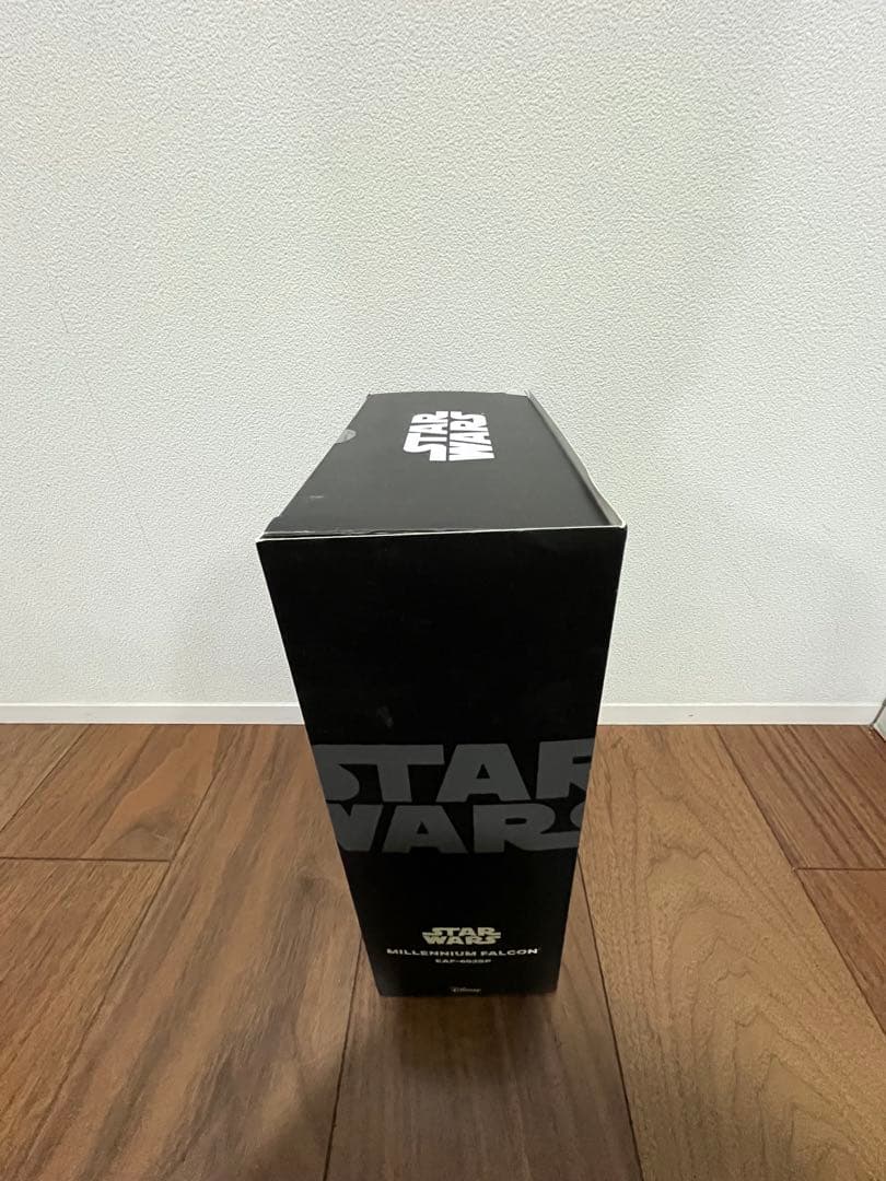 未開封　ミレニアムファルコン　EAF-003 メタリッククロームバージョン