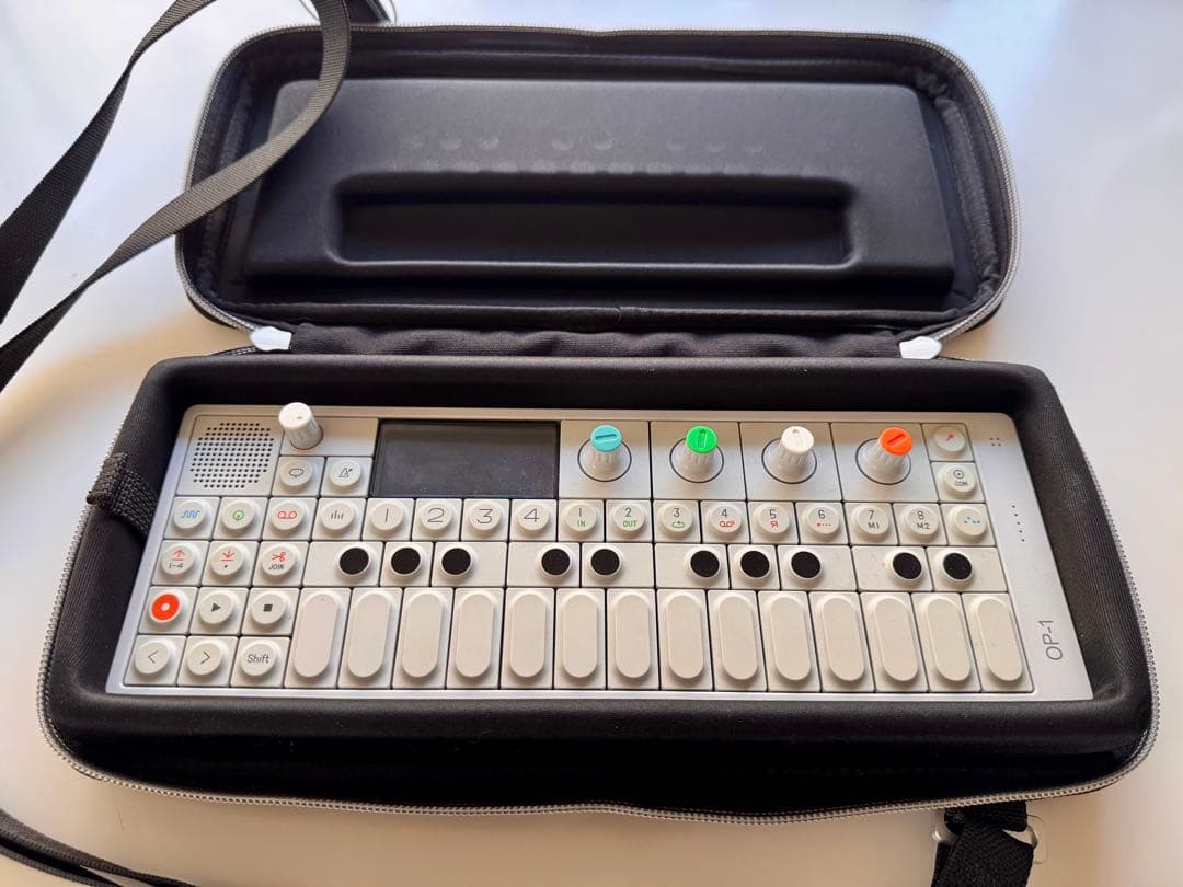 鍵盤楽器 Teenage Engineering OP-1 Orignal