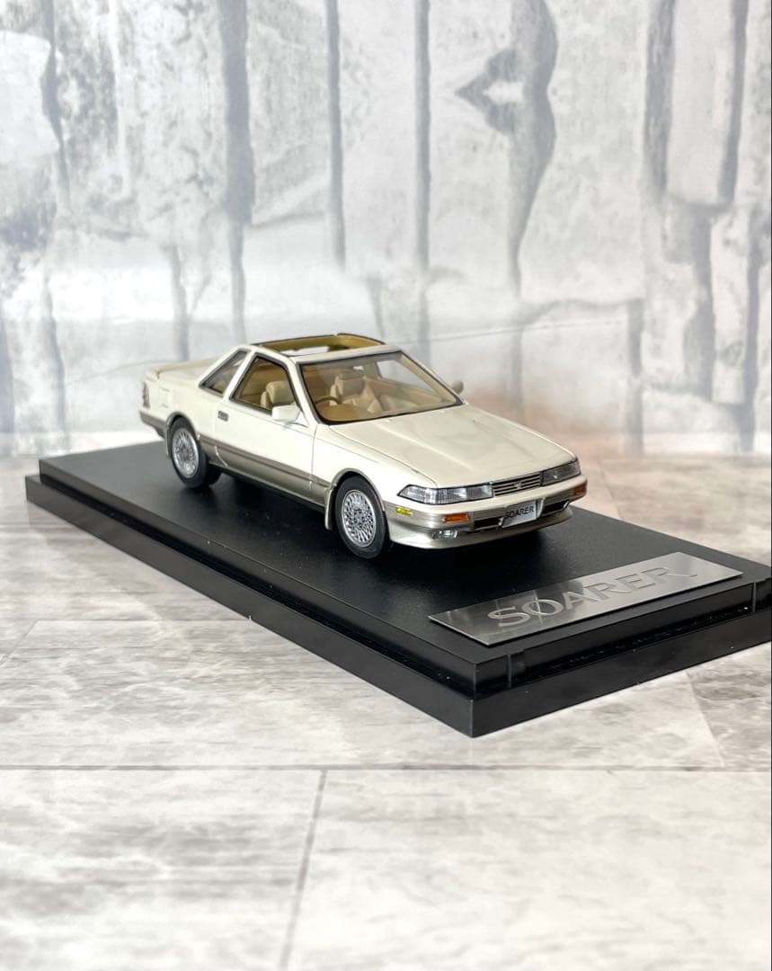 トヨタソアラ3.0エアロキャビン　マーク43クリスタルホワイト1/43ミニカー
