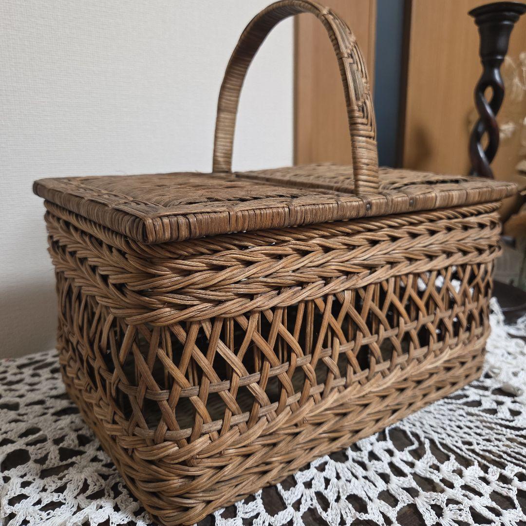 アンティーク　カゴ　パニエ　蓋付きバスケット　かご　籠