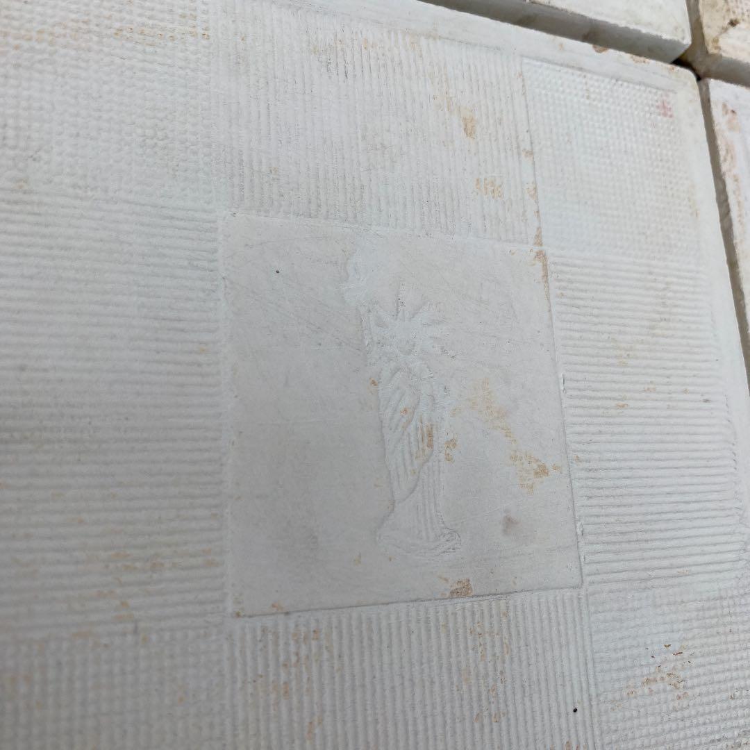 ハンドメイド日本製アンティークマジョリカタイル⑧Ａ４枚セット☆エンボスタイル☆