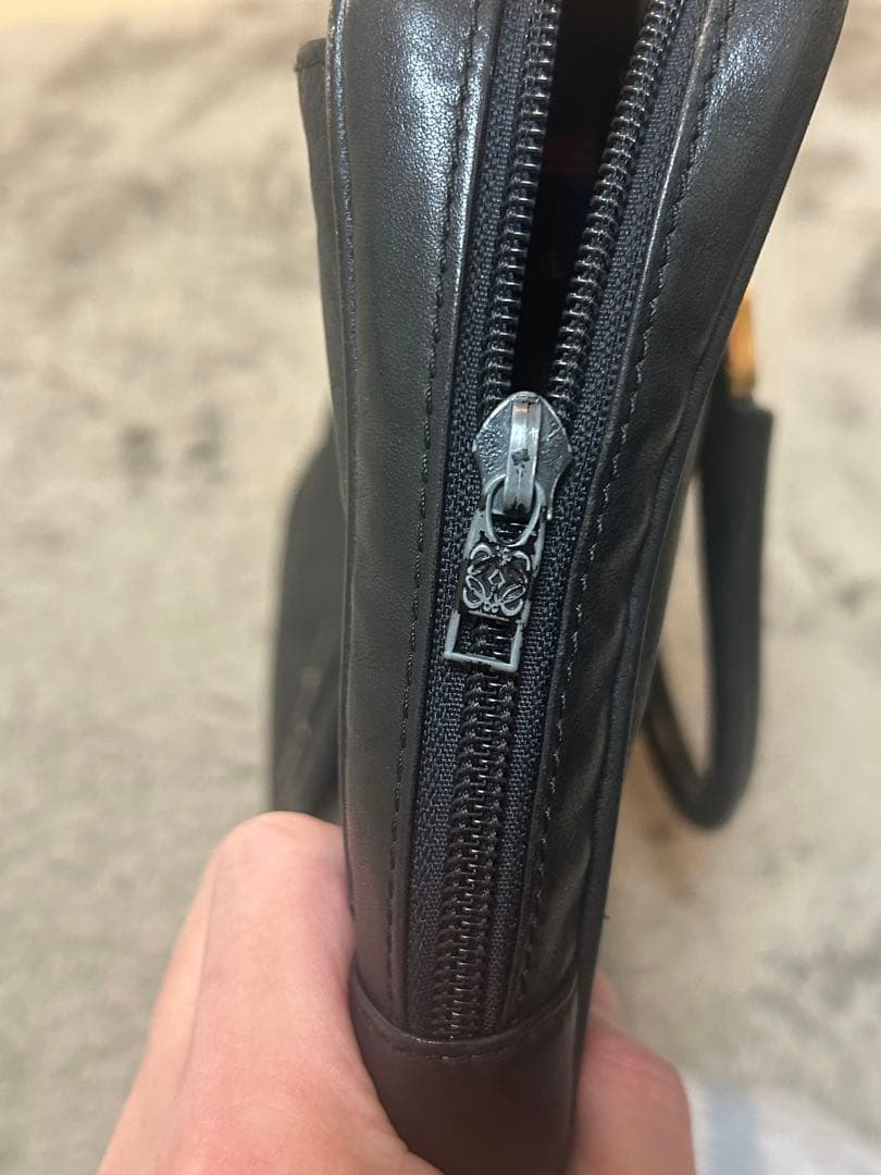 ■LOEWE（ロエベ） /レザー/ ハンドバッグ/ ブラック 黒