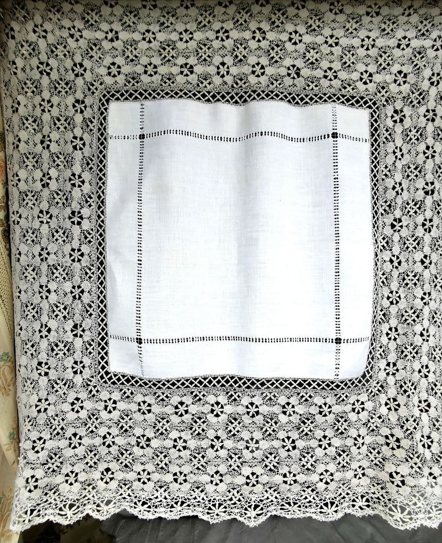 アンティーク シルク混ヤーンニードルワークレーストリム 梯子刺繍リネンクロス