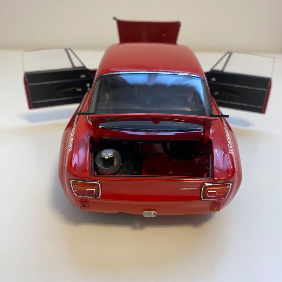 オートアート 1/18 アルファロメオ ジュリア