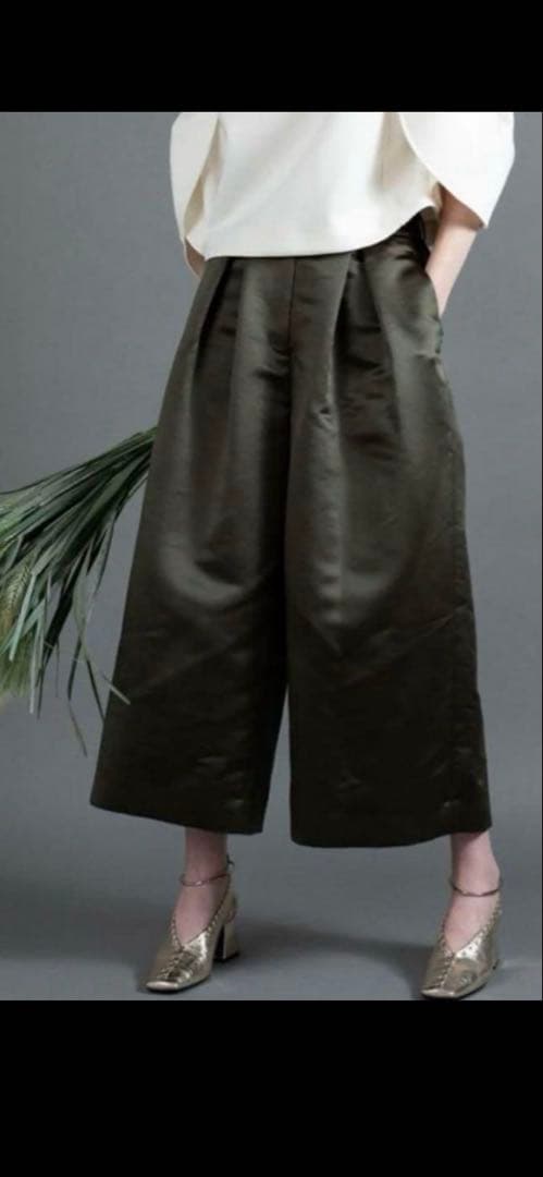 Heve オリーブグリーン ガウチョパンツ タック入り