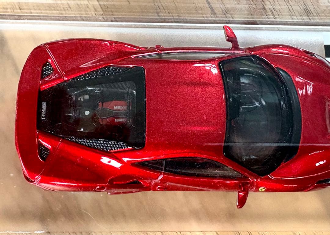 Ferrari F8 Tributo ミニカー 赤