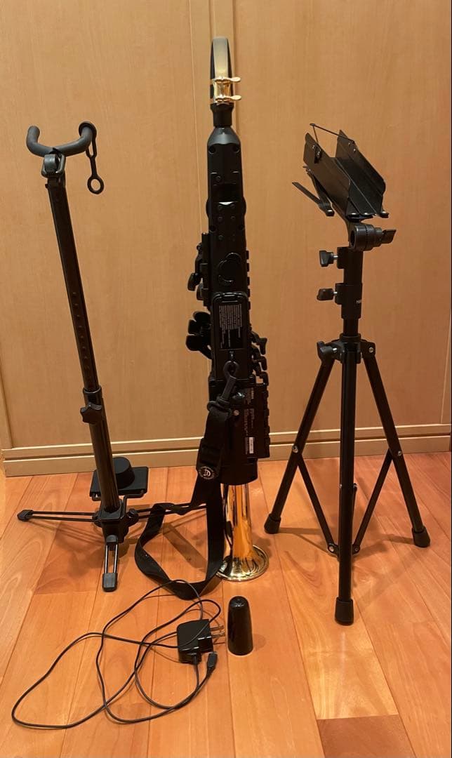 YDS-150 ヤマハ電子サックス 電子楽器 スタンド付き 黒色