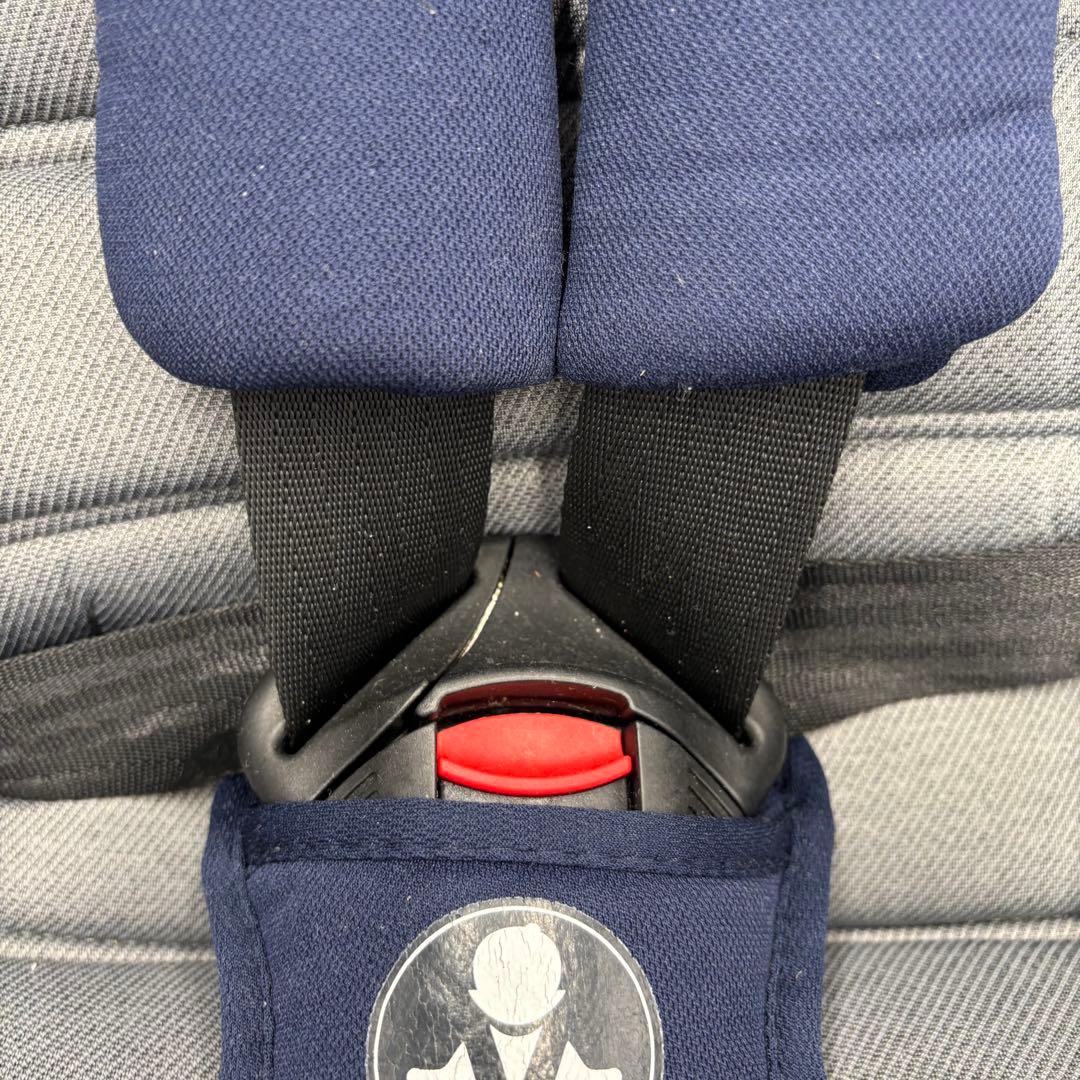 極美品　アイリスプラザ ISOFIX シートベルト固定 チャイルドシート