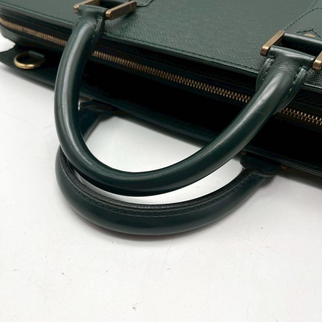 ルイヴィトン タイガ ポルトドキュマン ロザン エピセア　ビジネスバッグ 緑