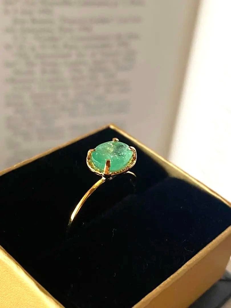 ぽー　エメラルド高貴リング
