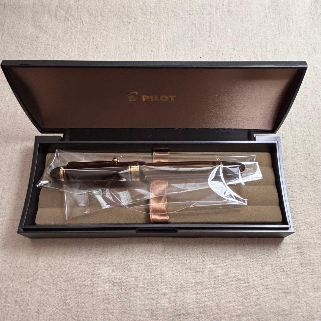 ✴︎PILOT✴︎パイロットCUSTOM カスタム ８２３　14K 585 B太字