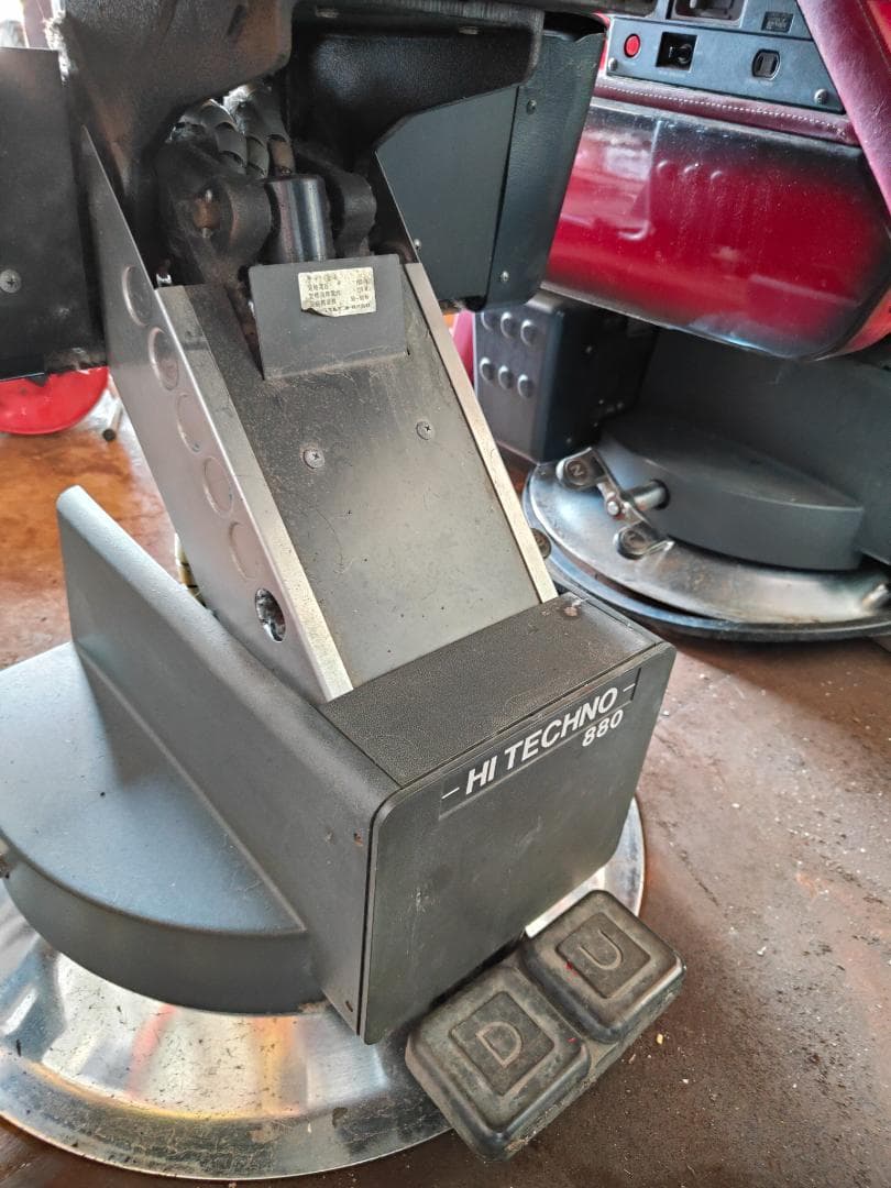 BELMONT ベルモント HI TECHNO 880 理容椅子 バーバーチェア