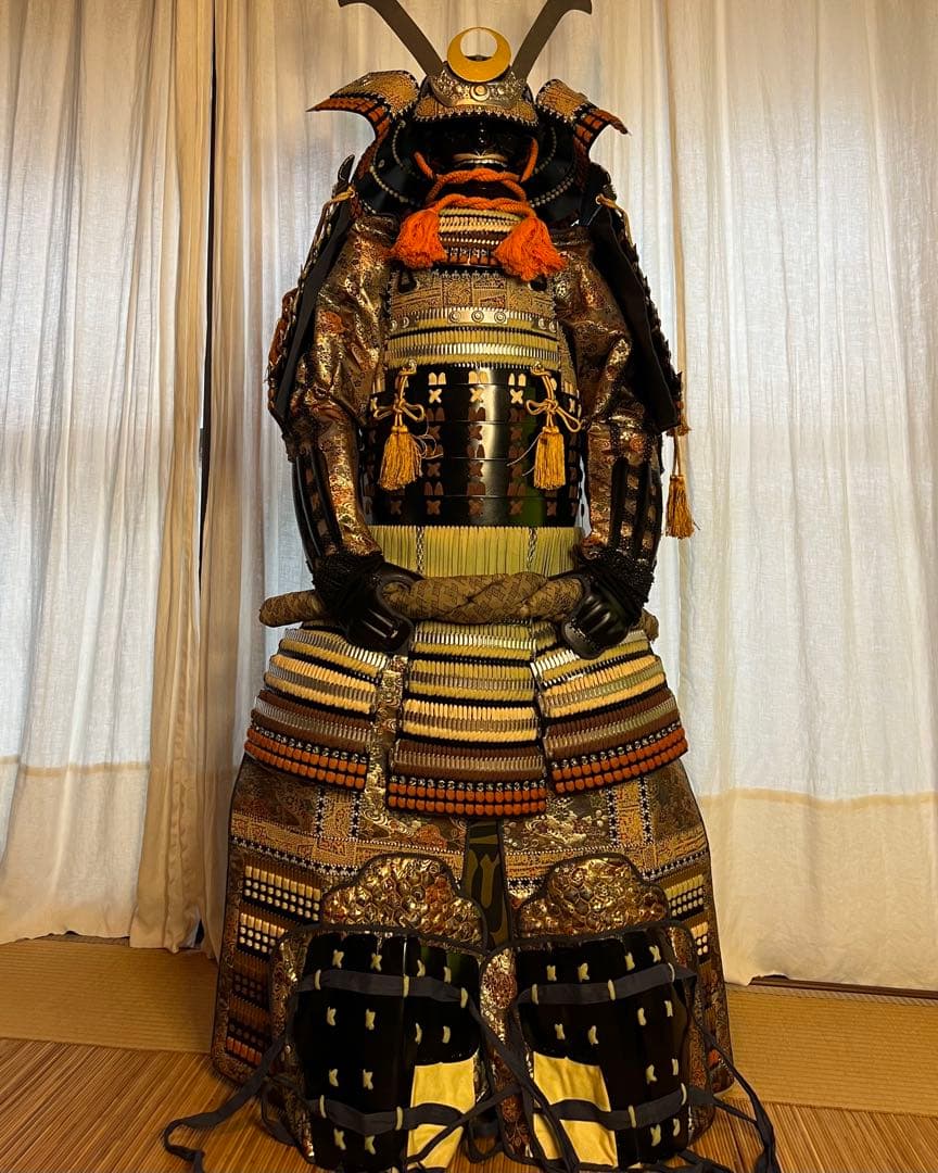 【希少•未着用】萌黄色（緑）縅糸 鉄地黒胴当世具足 【甲冑 等身大】 鎧 一式