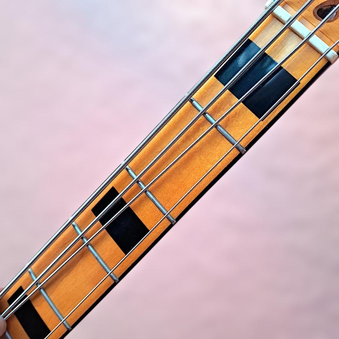 ■Squier Fender Classic Vibe 70 Jazz Bass