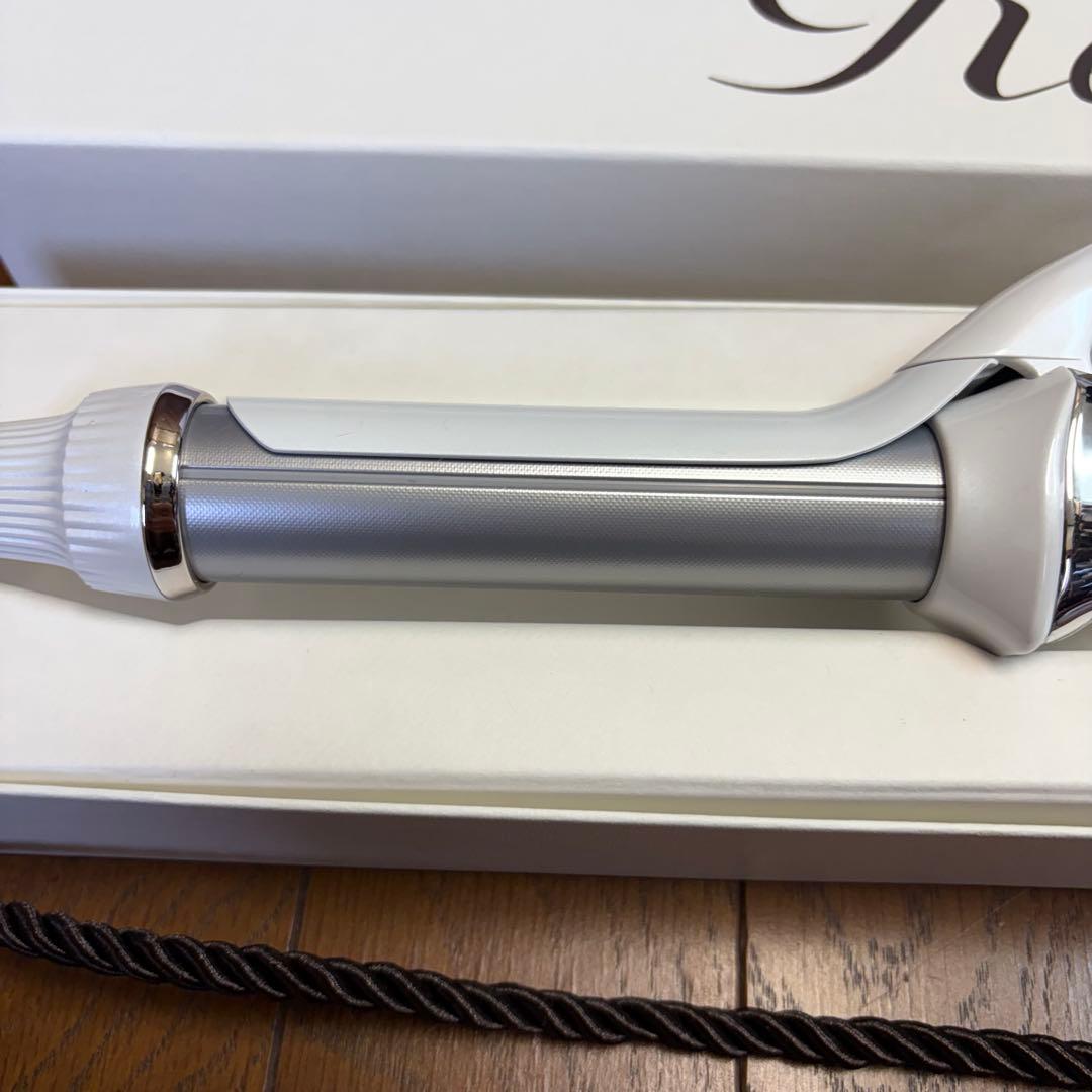 リファ　アイロン