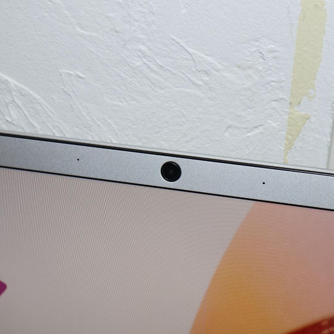 ほぼ新品！Win11高年式2023！メ8G/SSD/フレームレス/無線/カメラ