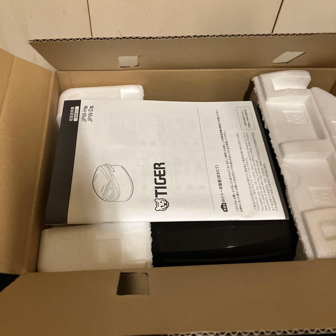 TIGER IH 炊飯器 5.5合 JPW-D100 取扱説明書付き