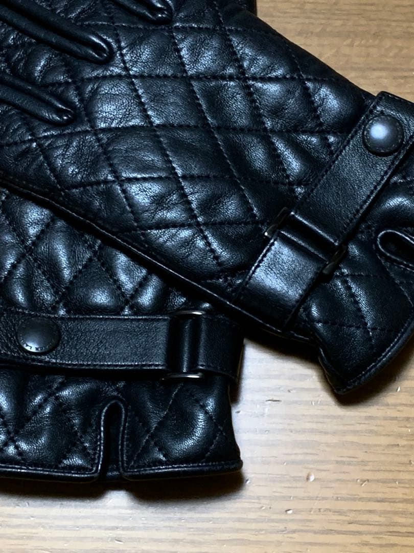 バーバリー BURBERRY ブラックレーベル レザー 手袋 羊革　黒