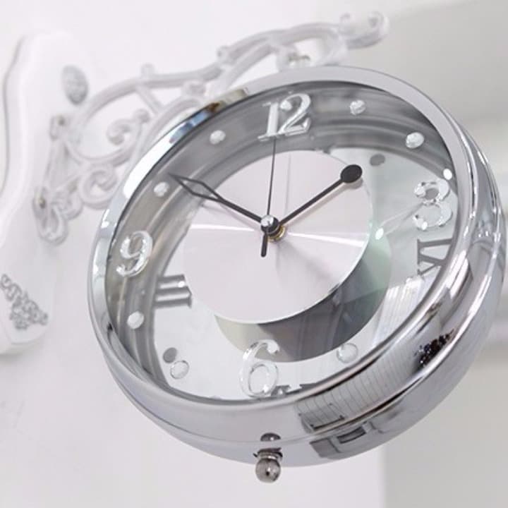 壁掛け両面時計