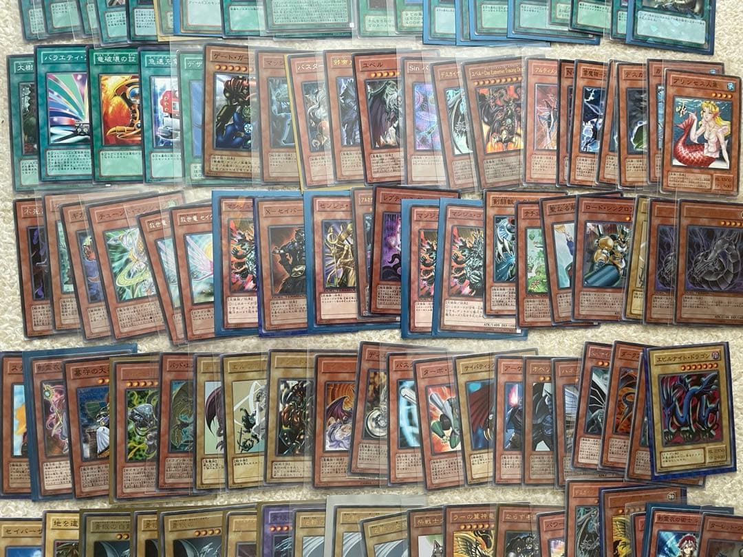 遊戯王OCGデュエルモンスターズ　カード　まとめ売り407枚　＋カードケース1個