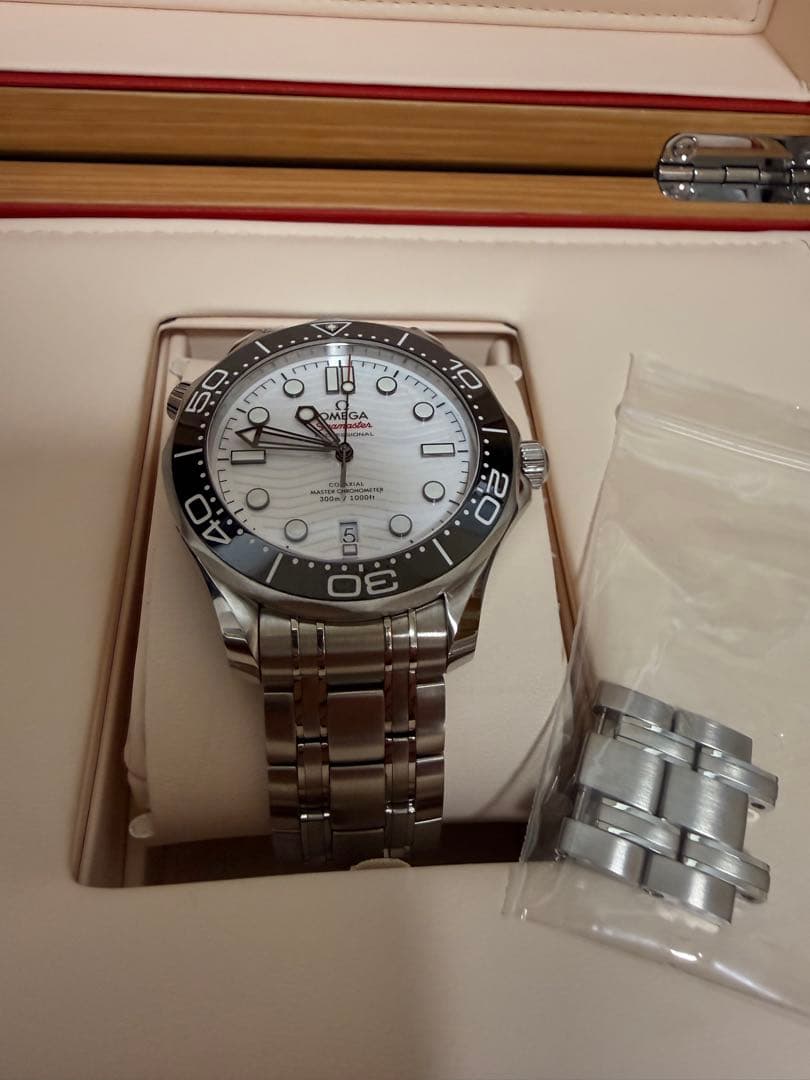 【25年12月購入/極美品】オメガ シーマスター ダイバー300M 国内正規店