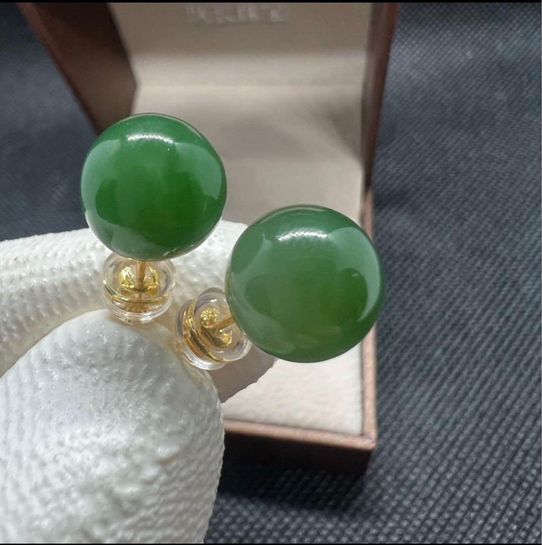 新品 18k使用の天然和田玉翡翠グリーン碧玉ラウンドのピアス D10117