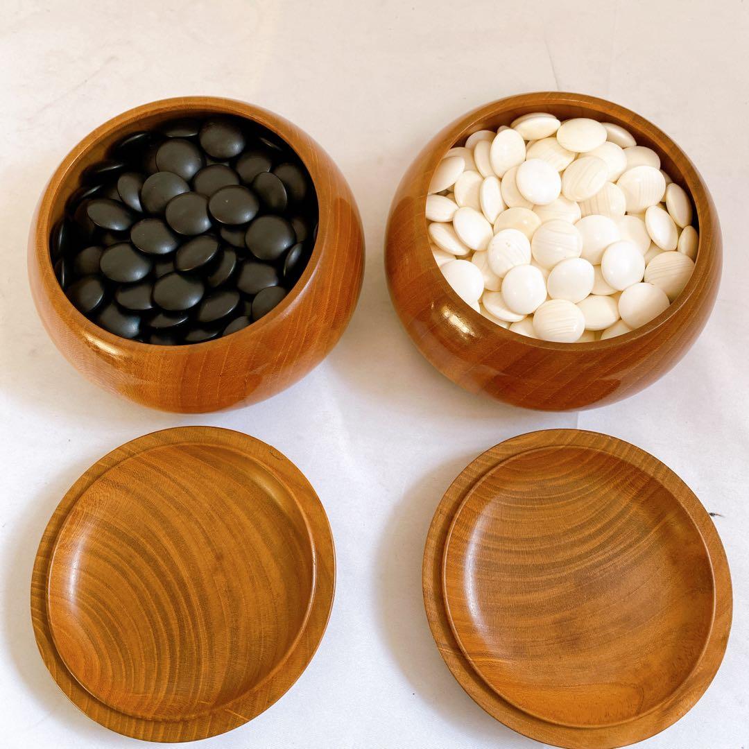 卓上碁盤　碁石　蛤碁石　那智黒　碁笥　木製　本寸　白181個　黒179個　囲碁