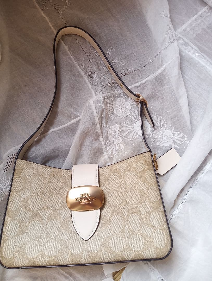 COACH　極美品　ワンショルダー　シグネチャー　CP005