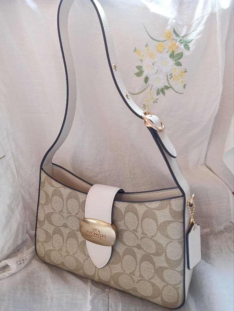 COACH　極美品　ワンショルダー　シグネチャー　CP005