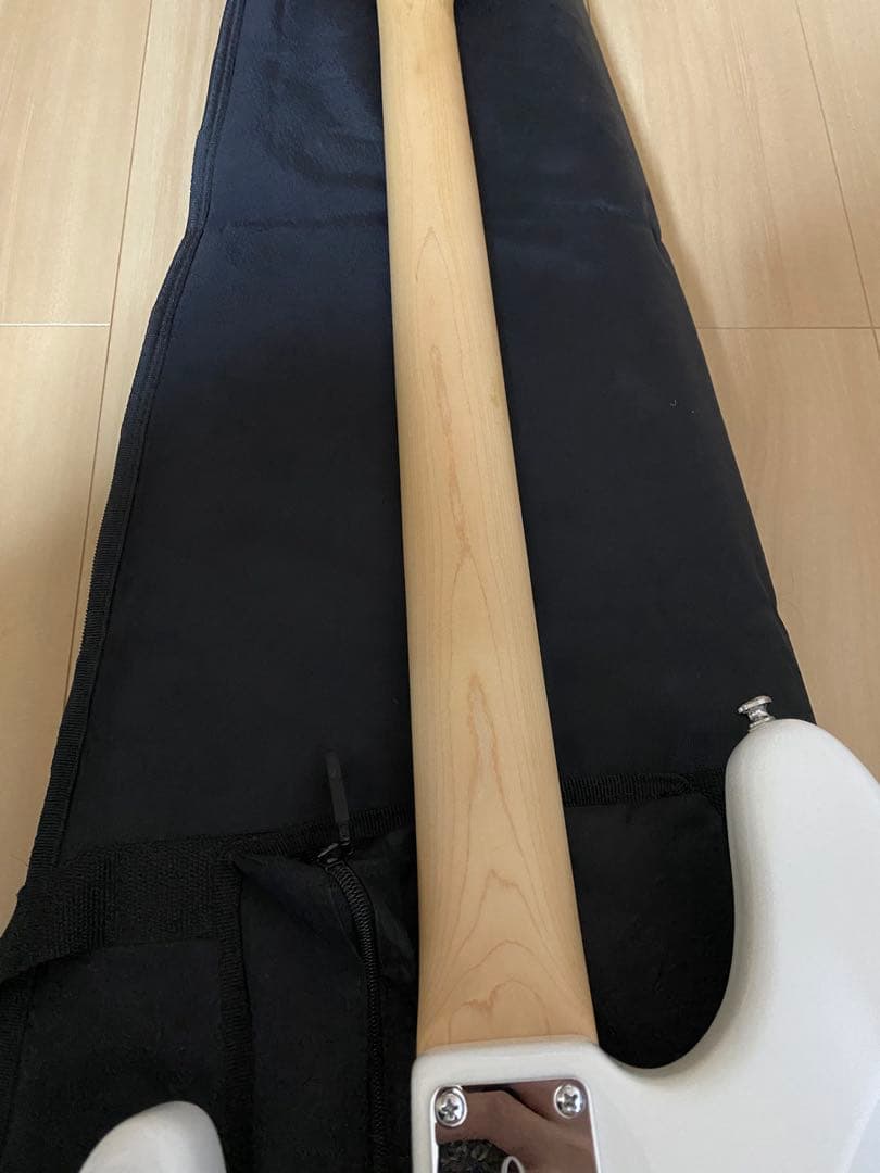 a*読様 スターリン・バイ・ミュージックマンRay34