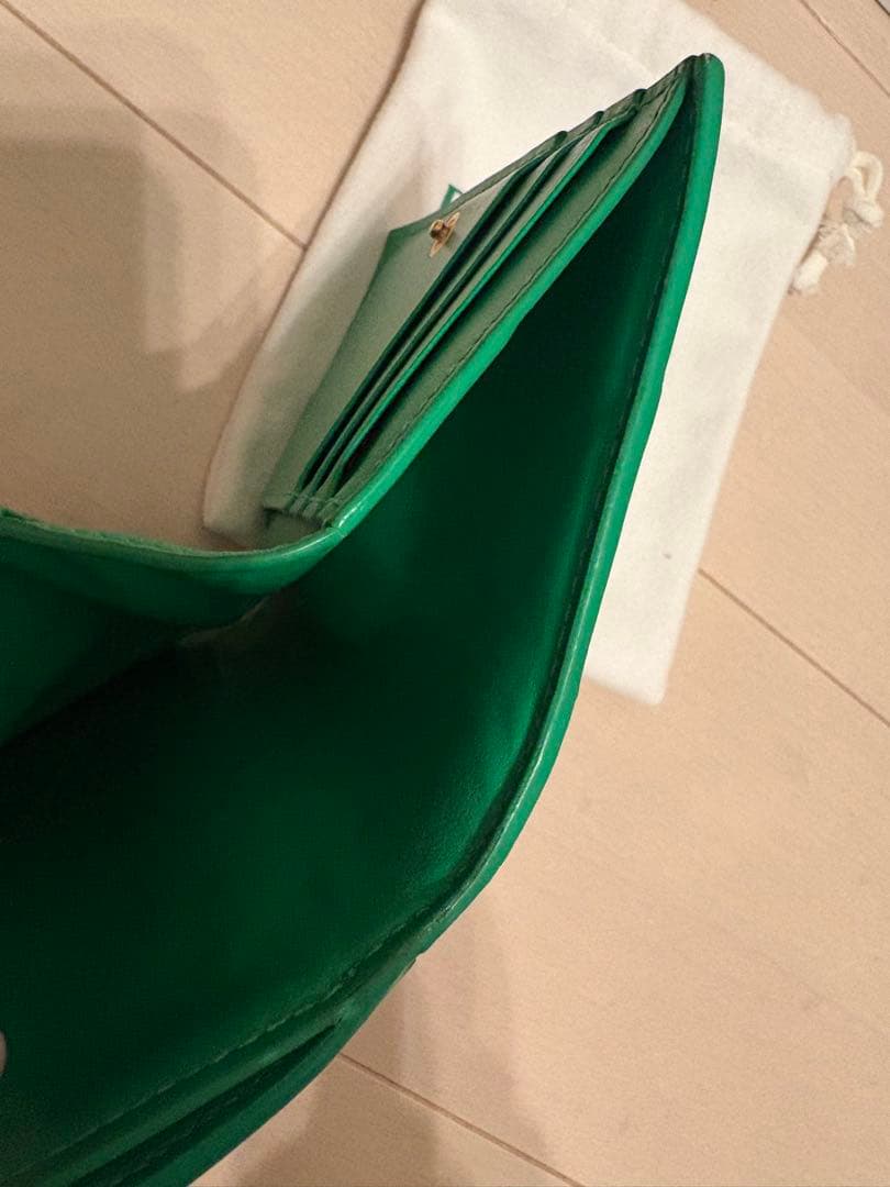 正規品　BOTTEGA VENETA ボッテガ　カセット　二つ折り財布