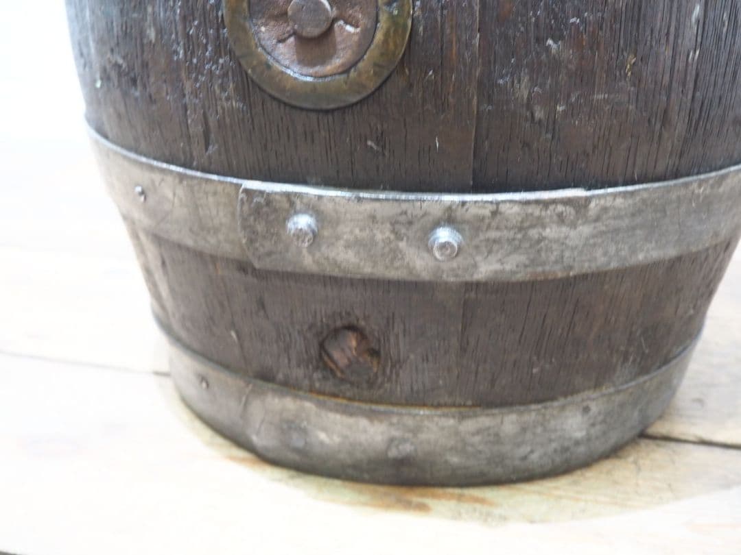 1142 ヴィンテージ　古い木樽のオブジェ　椅子　スツール　レトロ　アンティーク