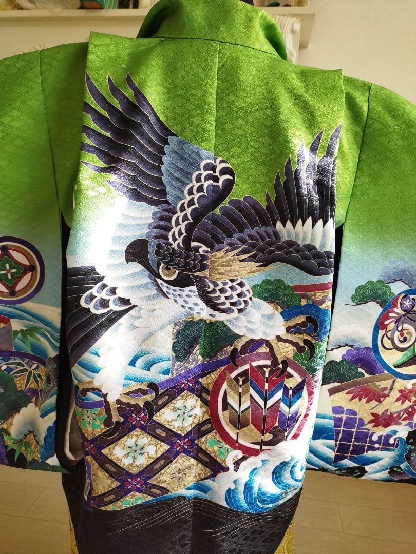 グリーン系の羽織りに金の袴が格好良い☆男の子七五三５歳