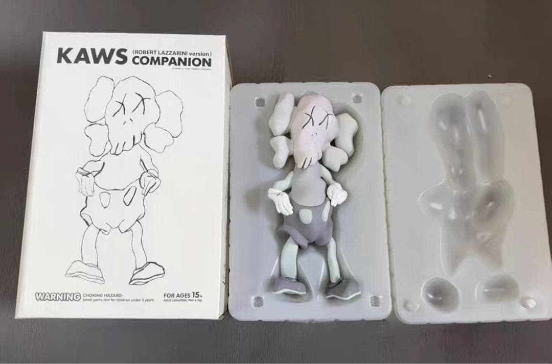 KAWSのROBERT LAZZARINIバージョンのCOMPANIONフ