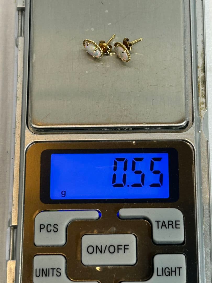 K18　ピアス　金装飾枠　天然オパール　　 レアデザイン　年代物