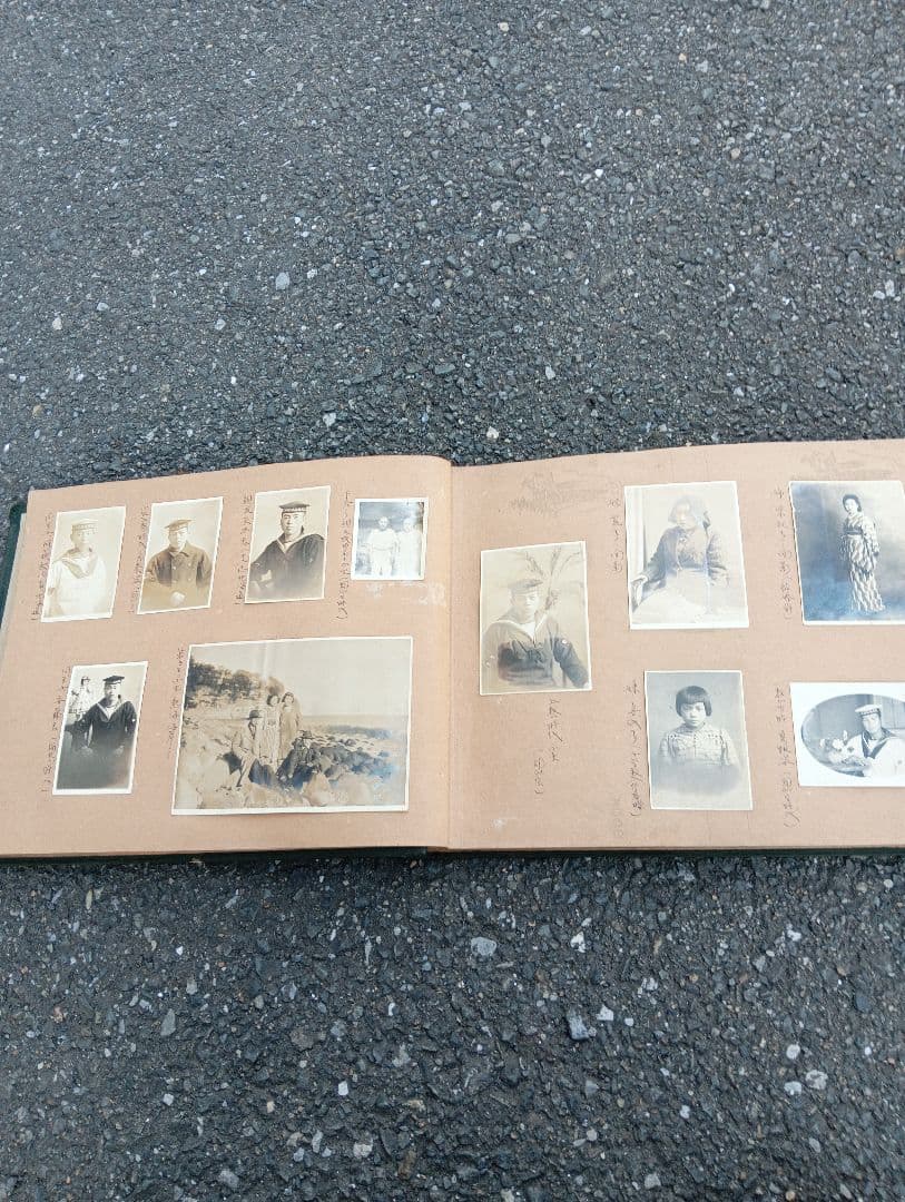 海軍兵のアルバム１冊　　生写真　約100枚貼り込み　戦争　軍人　軍隊　風俗資料