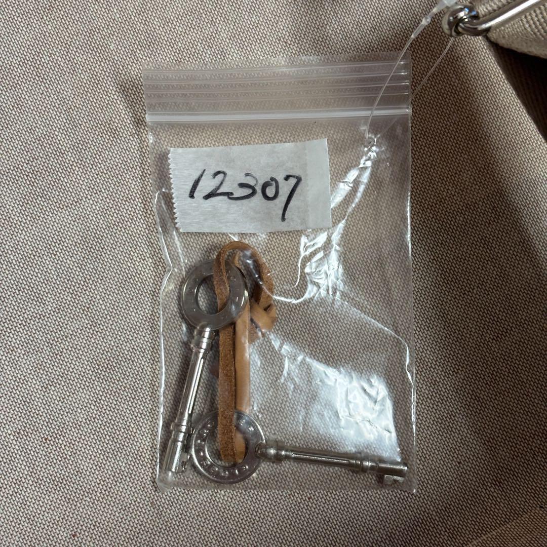 美品 GLOBETROTTER エクストララージ 101L 2輪 スーツケース