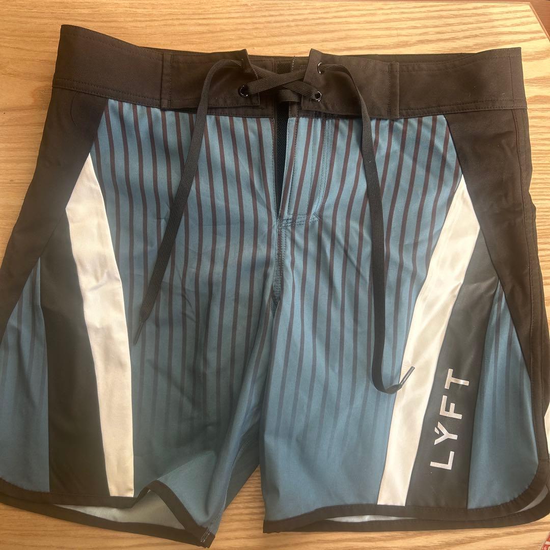 LYFT (リフト)サーフパンツ　カネキンモデル　ステージショーツ