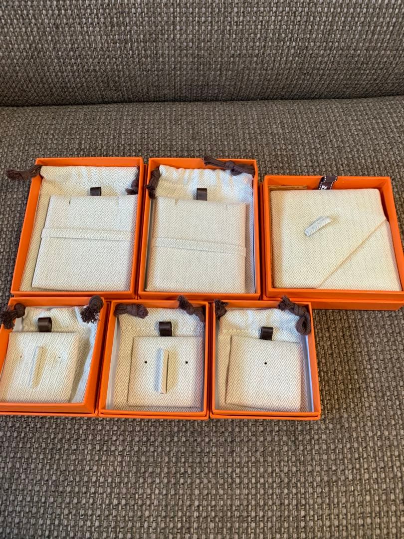 Oh　美品エルメス　ネックレス　ピアスなど　入れ　空箱　巾着袋　6セット