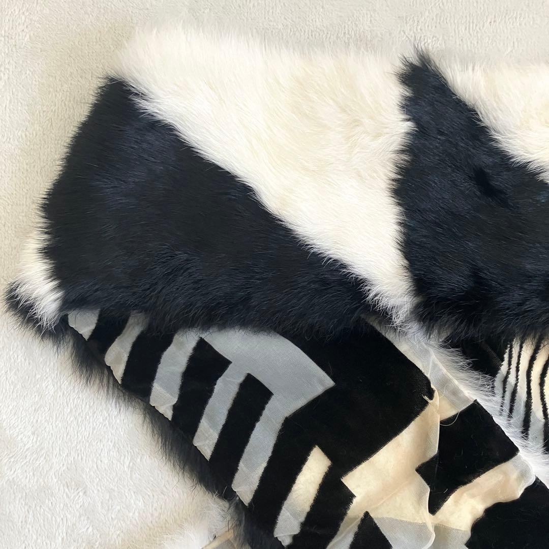 クリスチャンディオール ガリアーノ ラビットファーマフラー ブラック ホワイト